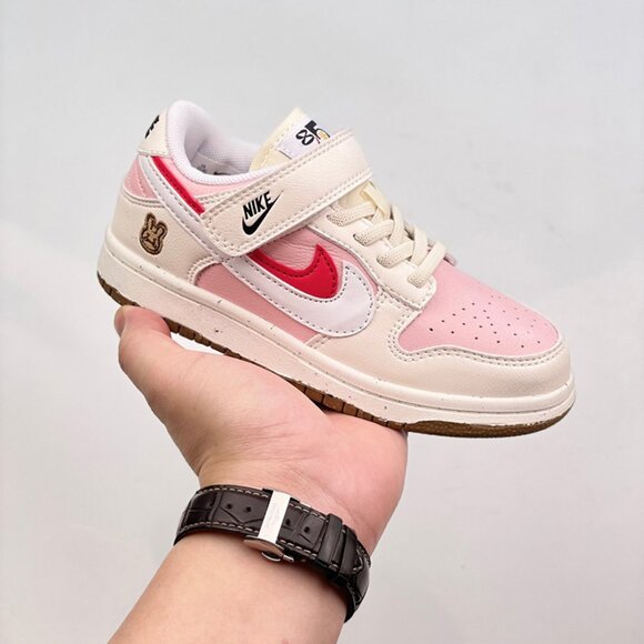 Nike SB Dunk Low Cream Pink Sneakers - Picture 1 of 6